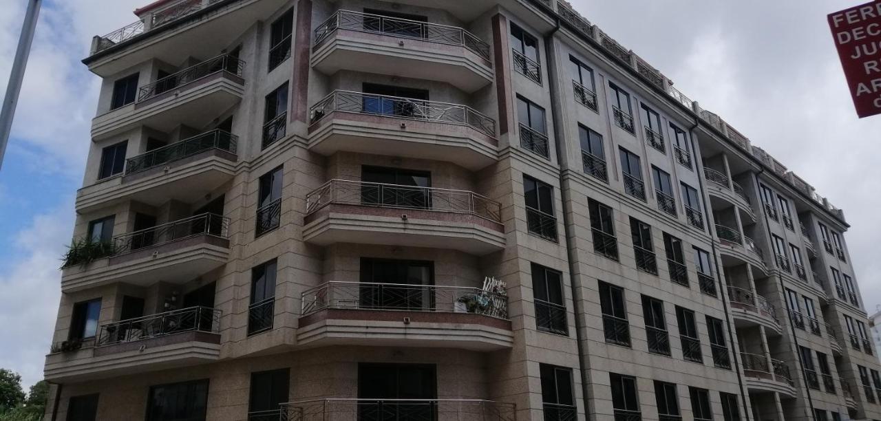 Apartamento Centro De Sanxenxo Con Garaje Exterior photo