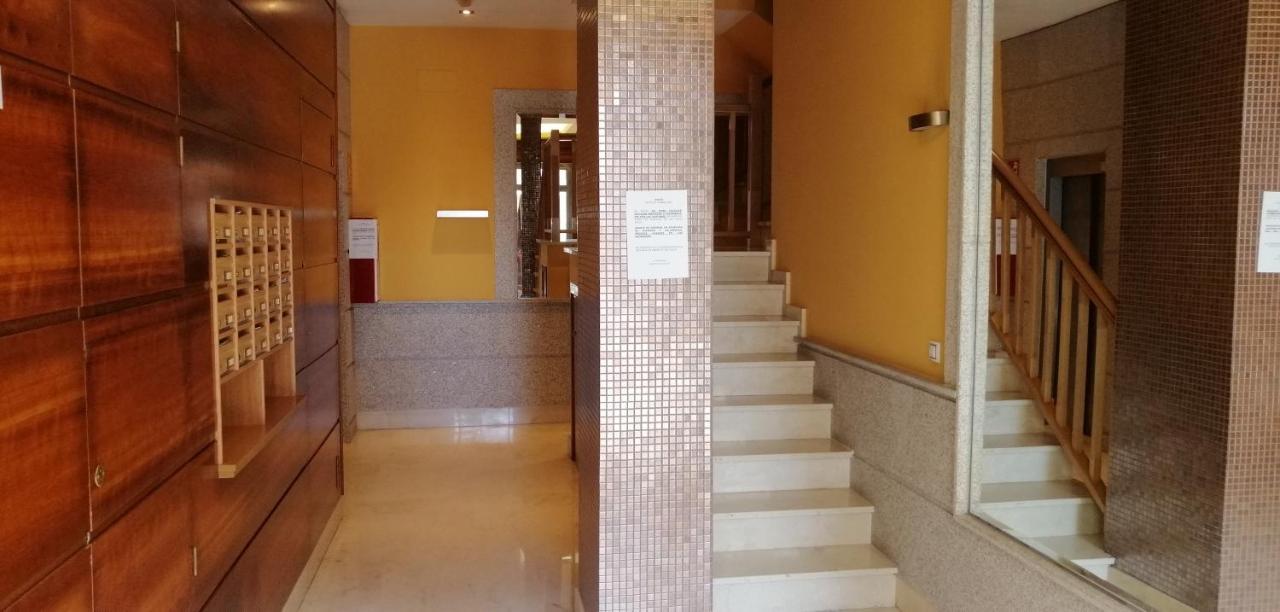 Apartamento Centro De Sanxenxo Con Garaje Exterior photo